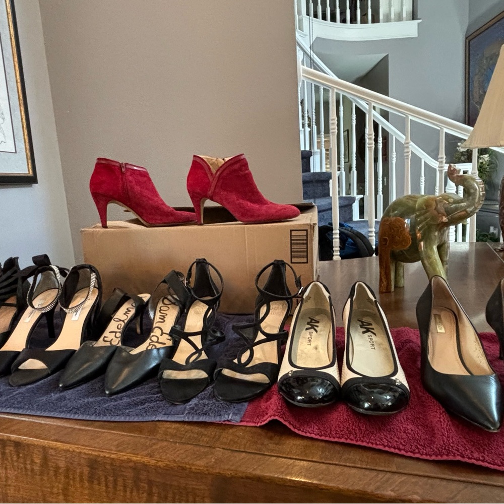 womens heel bundle of 8 different shoes